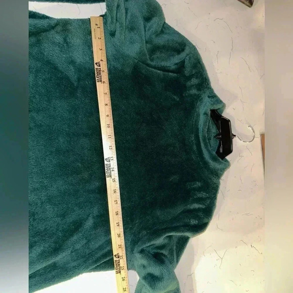 Talbots Super Soft Green Furry High Neck Long Sleeve Top XL - Picture 5 of 6